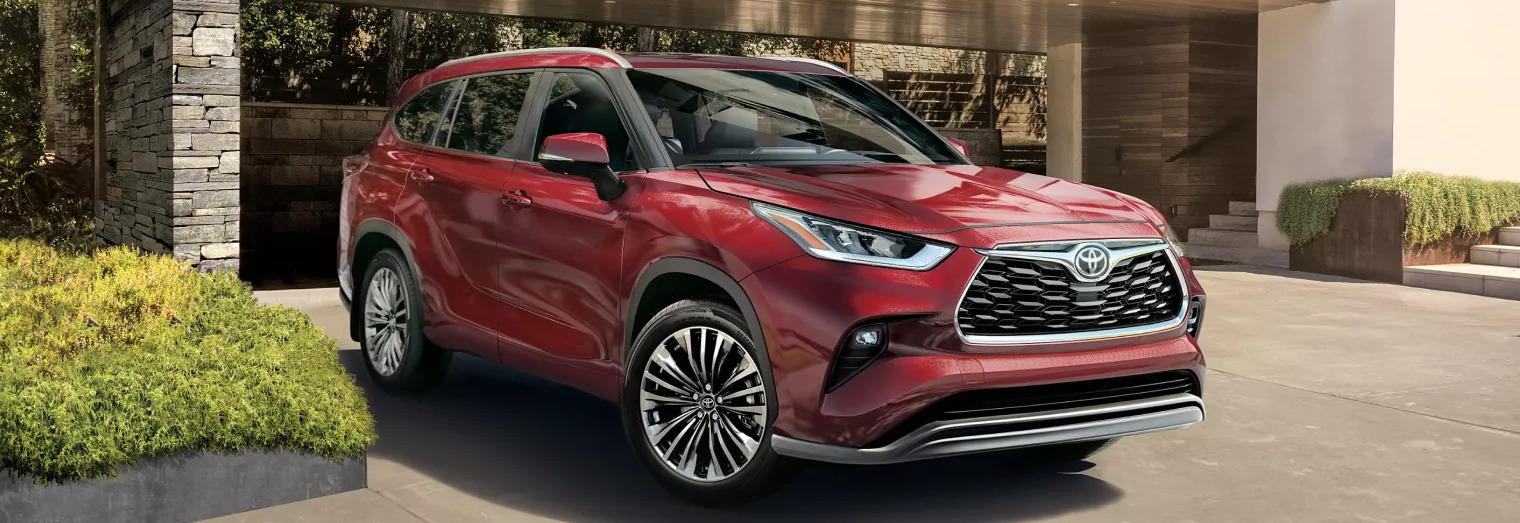 2026 Toyota Highlander in Timmins, ON